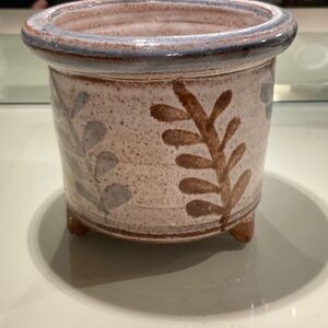 Handmade footed pottery planter or berry bowl!  Awesome colors and look.  Mint!